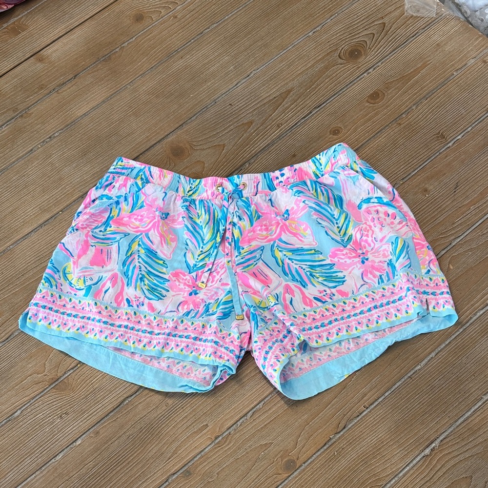Lilly Pulitzer Pink and Blue Pull-On Floral Shorts, size L